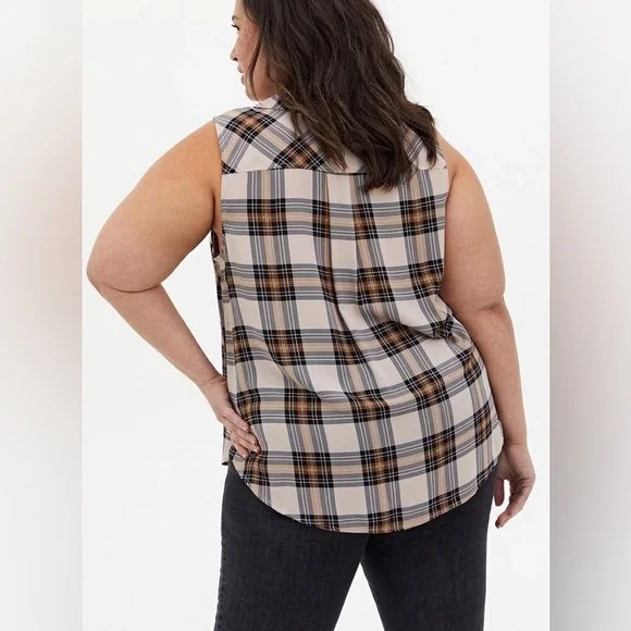 Torrid Size 1 X Madison Georgette Plaid Brown Button-Up Sleeveless Shirt - Picture 2 of 7